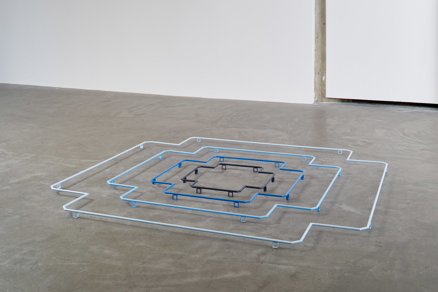 Isabel Nolan Narcissus’ pool (for SMcK), 2017 steel and paint