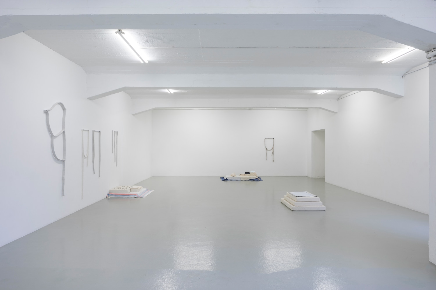 Aleana Egan
small field, 2021&amp;nbsp;
K&amp;uuml;nstlerhaus Bremen, Germany