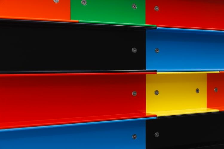 Liam Gillick,&amp;nbsp;Liability&amp;nbsp;Channelled, 2018, powder-coated aluminium, 32 x 90 x 8 cm / 12.6 x 35.4 x 3.1 in