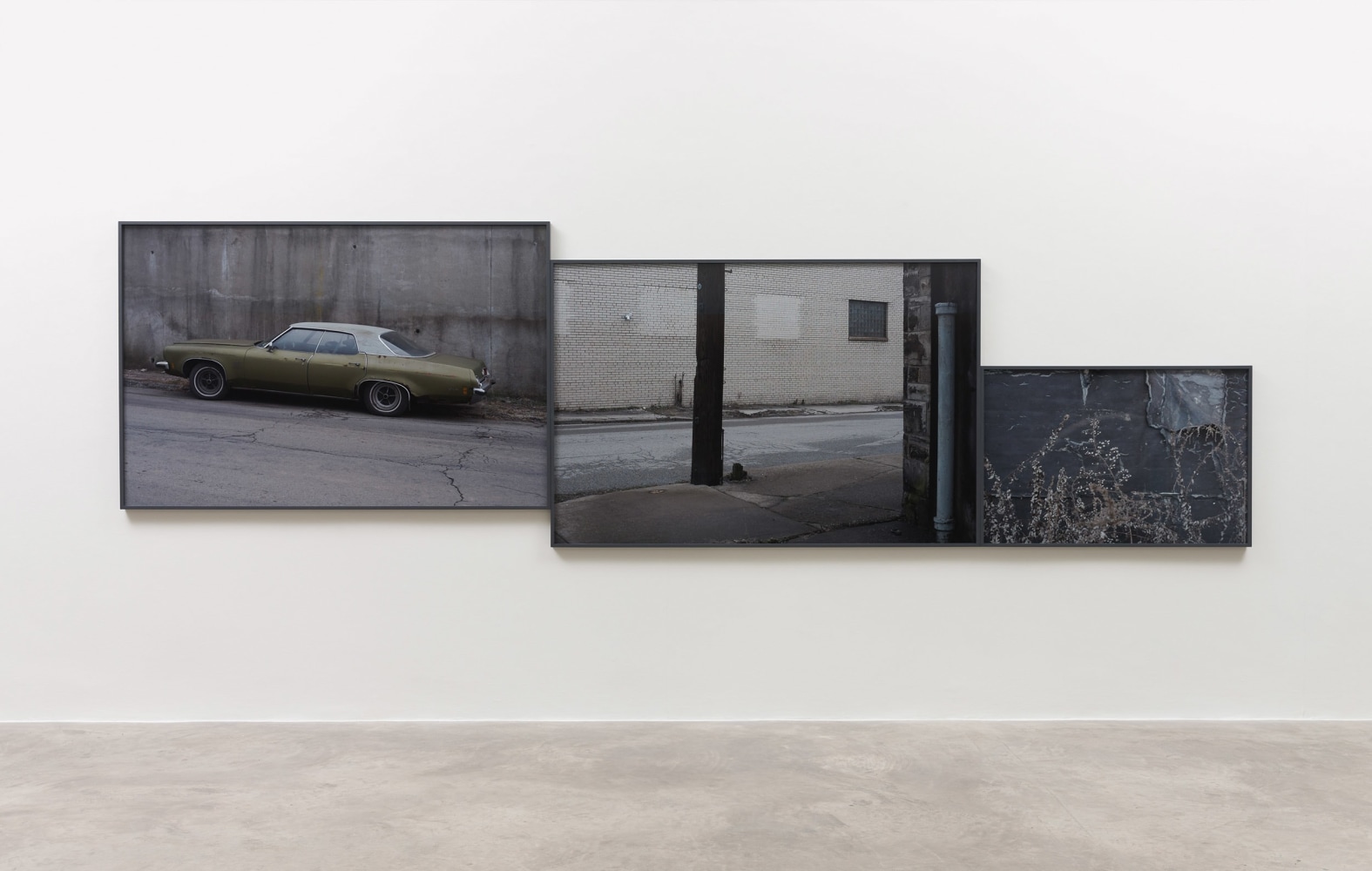 Willie Doherty&amp;nbsp;
Dreams of Renewal, Dreams of Annihilation, 2017
triptych, framed pigment prints mounted on Dibond, edition of 3
2 prints each: 108.6 x 162 cm / 42.7 x 63.7 in each
1 print: 68.6 x 102.2 cm / 27 x 40.2 in&amp;nbsp;