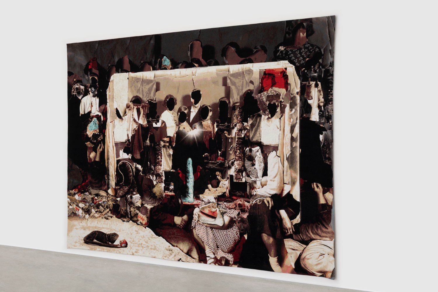 Ailbhe N&amp;iacute; Bhriain&amp;nbsp;
Interval II,&amp;nbsp;2025
Jacquard tapestry, cotton, wool, silk, Lurex, edition of 3 + 2AP
280 x 376 cm / 110.2 x 148 in&amp;nbsp; &amp;nbsp;