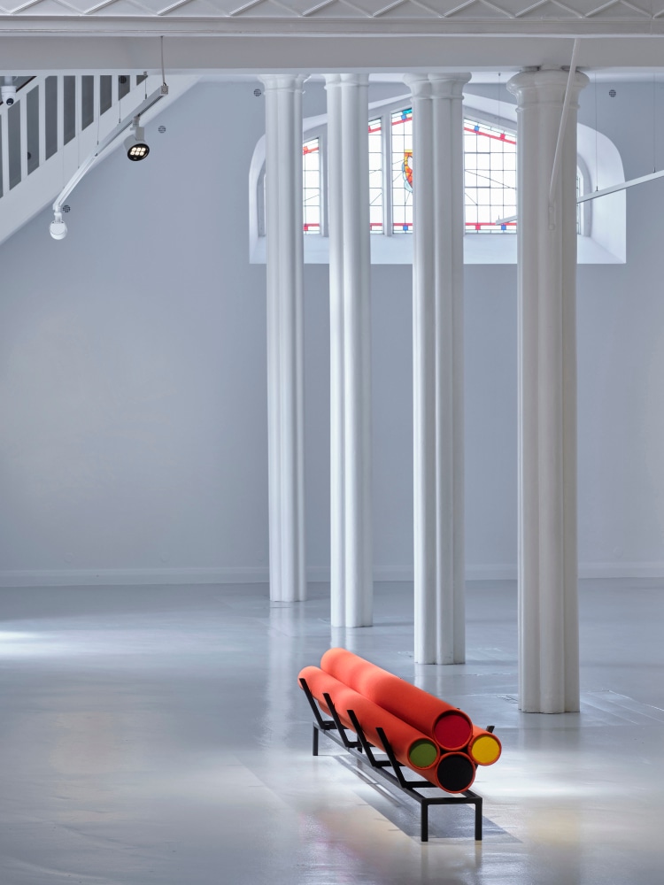 Isabel Nolan
Bench (for a forest of columns), 2024
mild steel, paint, cardboard, thread, wool
206 x 40.5 x 45 cm / 81.1 x 15.9 x 17.7 in