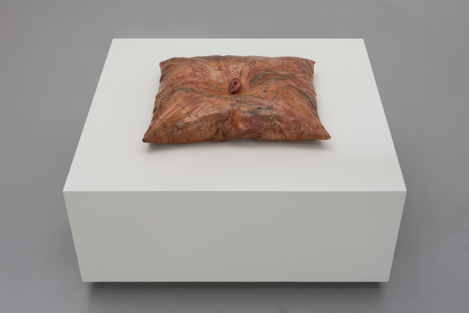 Damascus Pillow,&amp;nbsp;2021
Damascus rose marble
12 x 52.5 x 42.3 cm / 4.7 x 20.7 x 16.7 in
53 x 42 x 72 cm / 20.9 x 16.5 x 28.3 in plinth