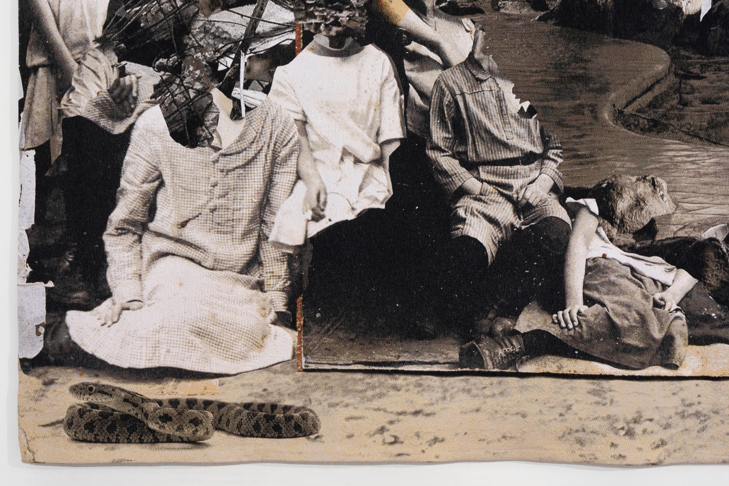 Ailbhe N&amp;iacute; Bhriain
Interval V, 2023
Jacquard tapestry, cotton, wool, silk, Lurex, edition of 3 + 2AP
294.5 x 454 cm / 115.9 x 178.7 in&amp;nbsp; &amp;nbsp;