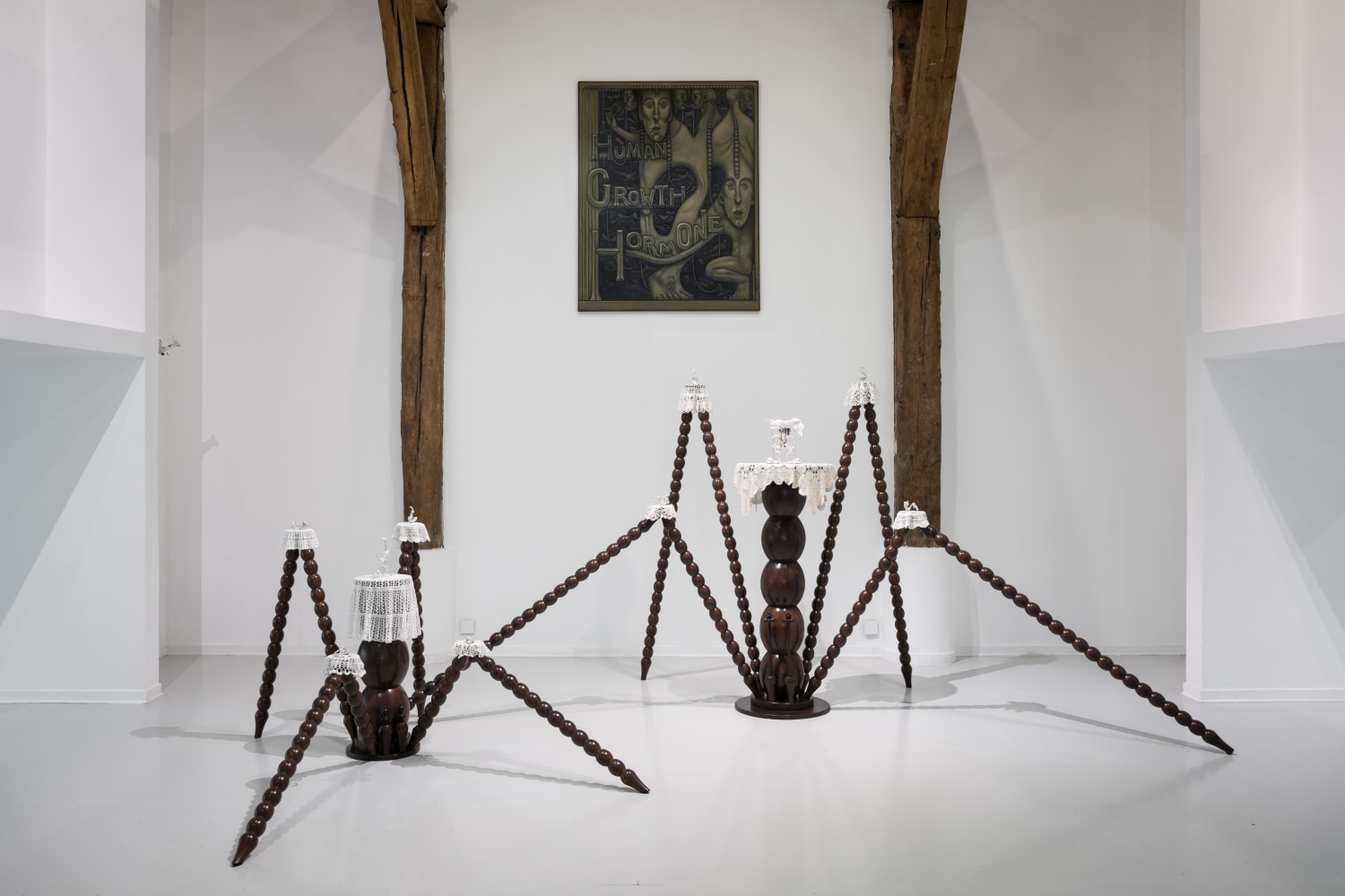 Justin Fitzpatrick,&amp;nbsp;Endocrine Table 1&amp;nbsp;and&amp;nbsp;2, 2024,&amp;nbsp;Pearl Liaison 4: Interpellation, 2023,&amp;nbsp;courtesy of the artist and Adagp, exhibition view of&amp;nbsp;Ballotta, production La Ferme du Buisson, 2024, &amp;copy; photo &amp;Eacute;mile Ouroumov, 2024. Rights reserved