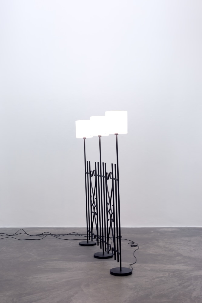 Andy Fitz
Welcome (Electric Fence), 2022
steel, wiring, lampshades, bulbs
185.5 x 181.5 x 26 cm /&amp;nbsp;73 x 71.5 x 10.2 in