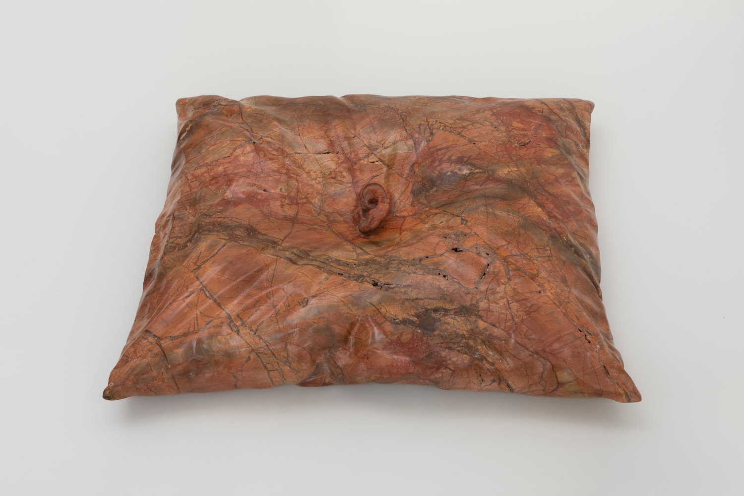 Dorothy Cross
Damascus Pillow,&amp;nbsp;2021
Damascus rose marble
12 x 52.5 x 42.3 cm / 4.7 x 20.7 x 16.7 in
&amp;nbsp;