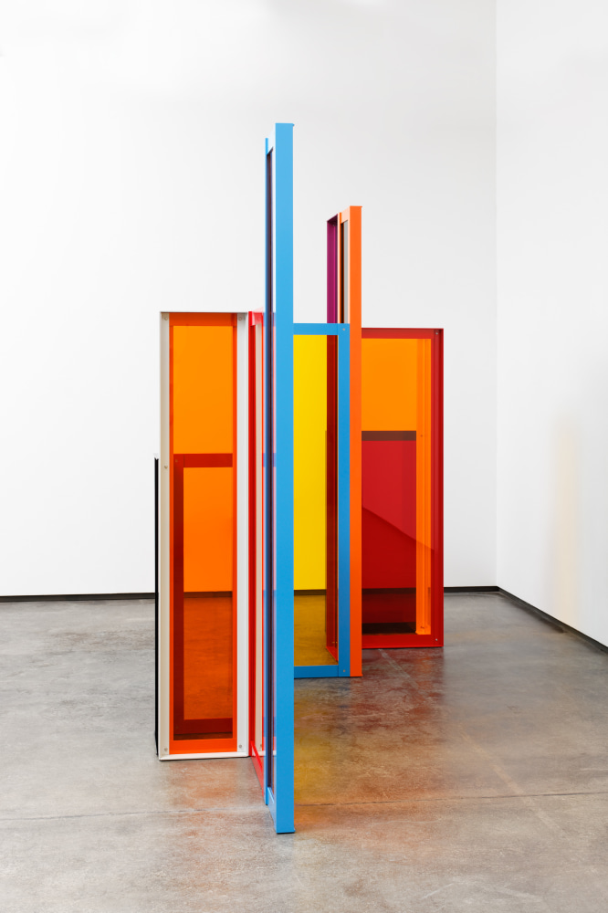 Liam Gillick&amp;nbsp;
Distinct Elevation,&amp;nbsp;2017
powder-coated aluminium, Plexiglas
200 x 280 x 140 cm / 78.7 x 110.2 x 55.1 in&amp;nbsp;