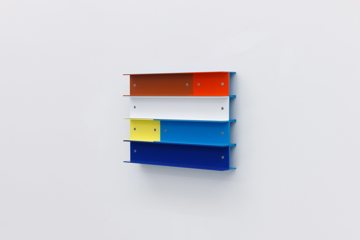 Liam Gillick
Consumption Channelled 2018
powder-coated aluminium
32 x 45 x 8 cm / 12.6 x 17.7 x 3.1 in