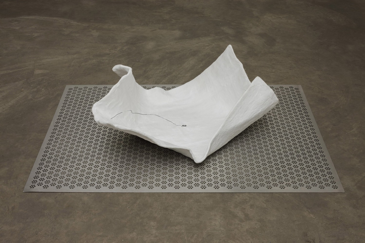 Aleana Egan&amp;nbsp;
daily air, 2013
stainless steel, plaster of Paris, wire, two elements
element one 0.2 x 95 x 135 cm / .1 x 37.4 x 53.1 in
element two 36 x 66 x 80 cm / 14.2 x 26 x 31.5 in

&amp;nbsp;