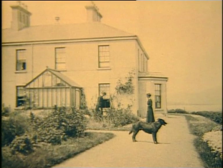 Dorothy Cross&amp;nbsp;

Come into the Garden Maude 2001

Projections tape, 43 minutes

Beta SP

&amp;nbsp;