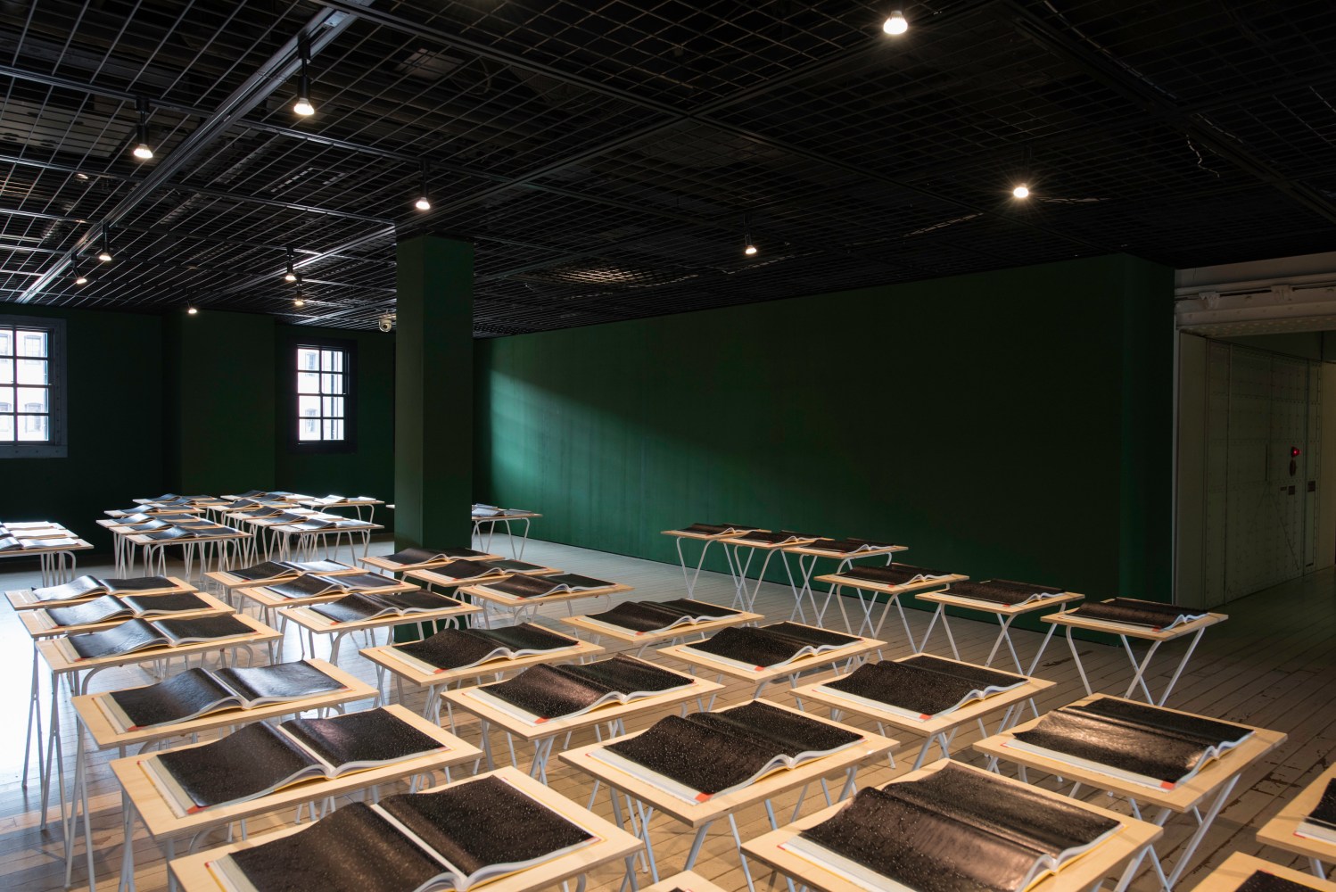 Kathy Prendergast
Islands, Constellations and Galapagos, Yokohama Triennale 2017
Yokohama, Japan