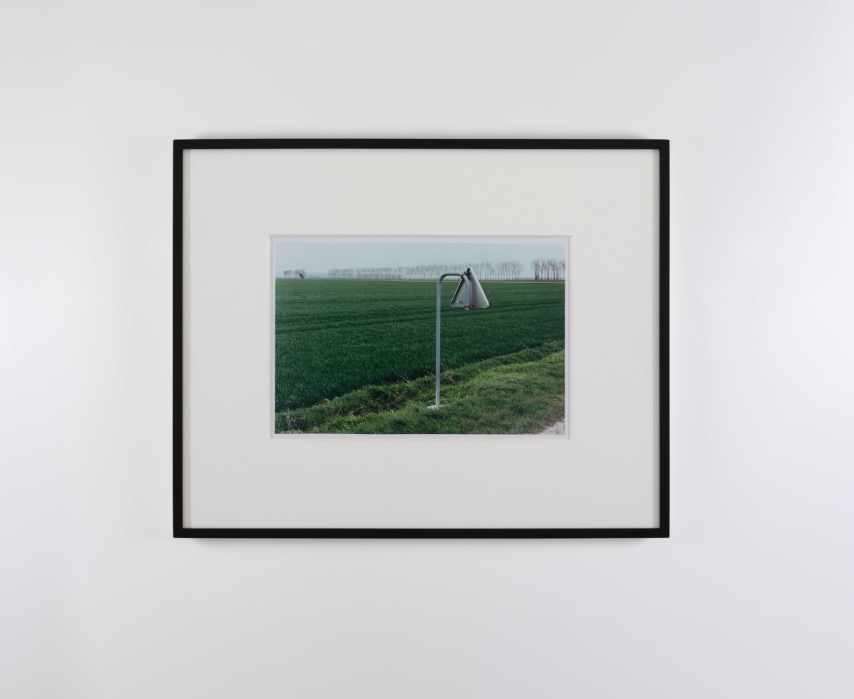 Samuel Laurence Cunnane
Signpost, 2023
Hand-printed C-type print on archival photo paper, framed
edition of 3 + 1AP
19.4 x 29.5 cm / 7.6 x 11.6 in image size&amp;nbsp;
41 x 50.5 x 4 cm / 16.1 x 19.9 x 1.6 in framed