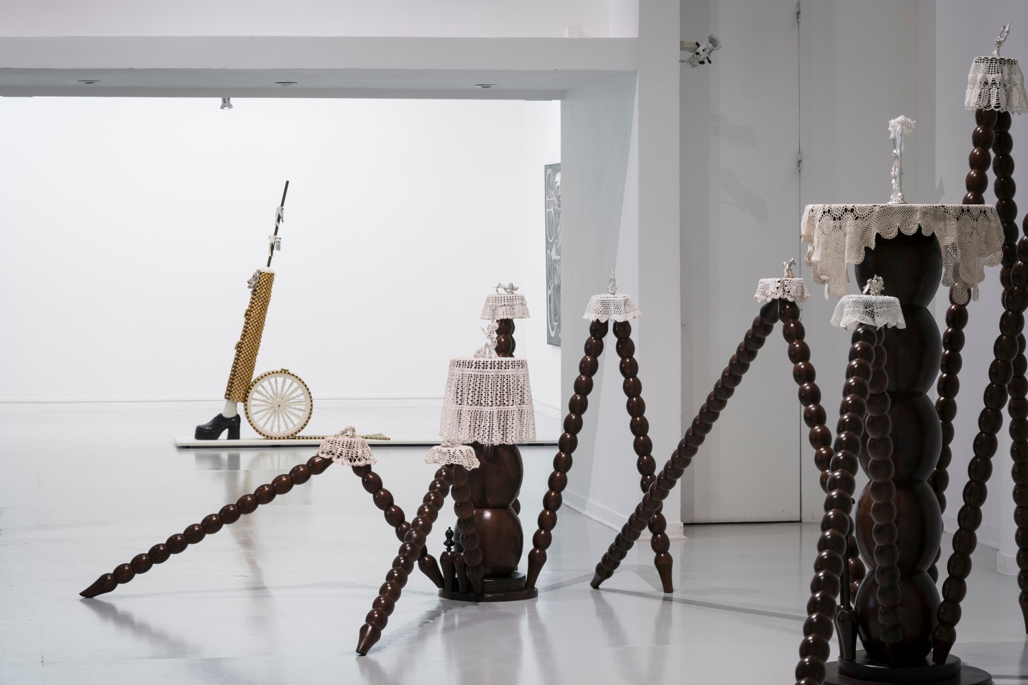 Justin Fitzpatrick,&amp;nbsp;Endocrine Table 1&amp;nbsp;and&amp;nbsp;2, 2024,&amp;nbsp;Pearl Liaison 4: Interpellation, 2023,&amp;nbsp;courtesy of the artist and Adagp, exhibition view of&amp;nbsp;Ballotta, production La Ferme du Buisson, 2024, &amp;copy; photo &amp;Eacute;mile Ouroumov, 2024.Rights reserved