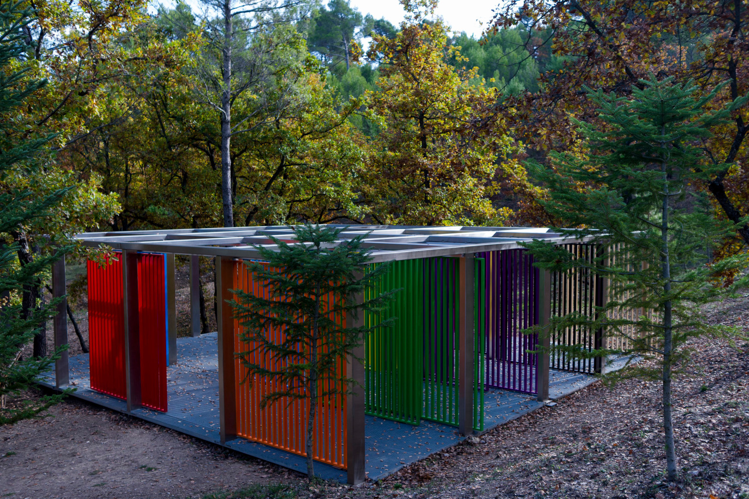 Liam Gillick
Multiplied Resistance Screened,&amp;nbsp;2010&amp;nbsp;
Installation at Château La Coste. Photograph Andrew Pattman&amp;nbsp;