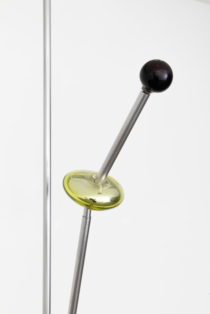Sarah Pichlkostner&amp;nbsp;
Liquid Finger,&amp;nbsp;2023
aluminium, brass, glass
385 x 63 x 50 cm / 151.6 x 24.8 x 19.7 in&amp;nbsp;