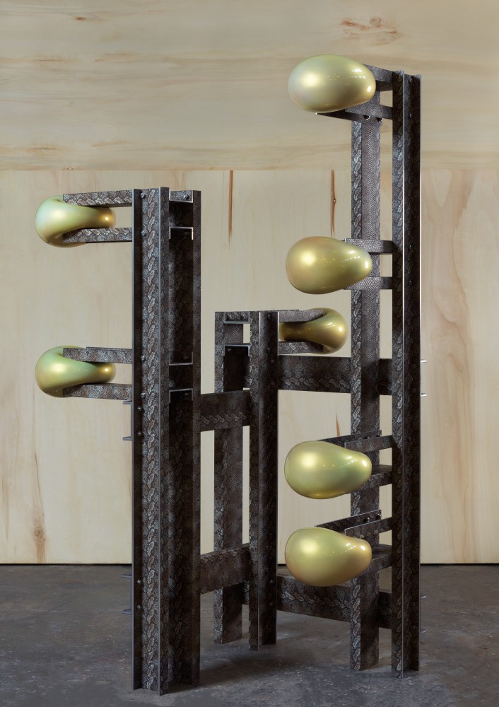 Siobh&amp;aacute;n Hapaska&amp;nbsp;
snake and apples, 2018
aluminium, artificial snakeskin, fibreglass, two-pack acrylic paint, lacquer
251.1 x 173 x 147.5 cm / 98.9 x 68.1 x 58.1 in&amp;nbsp;