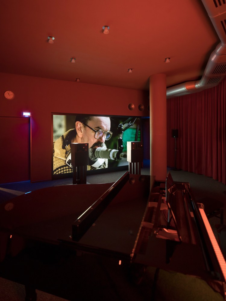 Gerard Byrne
In Our Time
Out of Body, Out of Time, Out of Place, Skulptur Projekte,&amp;nbsp;2017&amp;nbsp;
M&amp;uuml;nster, Germany&amp;nbsp;
&amp;copy;Skulptur Projekte. Photo: Henning Rogge