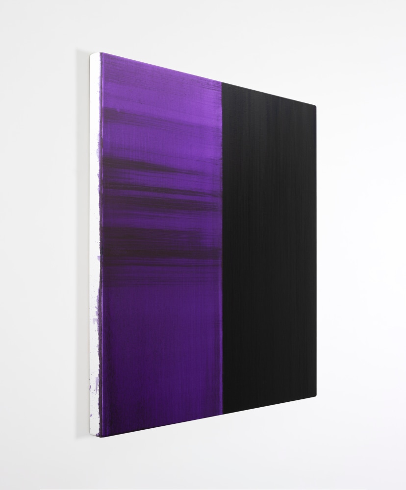 Callum Innes
Untitled Lamp Black / Deep Purple Dioxazine, 2023
oil on linen
82 x 80 cm / 32.3 x 31.5 in