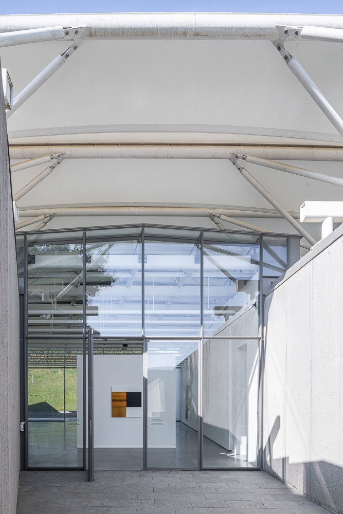 Callum Innes
Overleaf, 2025
Ch&amp;acirc;teau La Coste, Aix-en-Provence, France