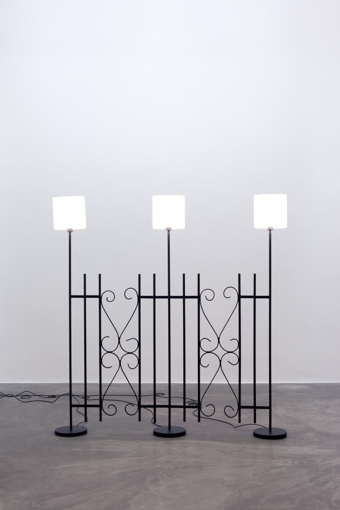 Andy Fitz
Welcome (Electric Fence), 2022
steel, wiring, lampshades, bulbs
185.5 x 181.5 x 26 cm /&amp;nbsp;73 x 71.5 x 10.2 in