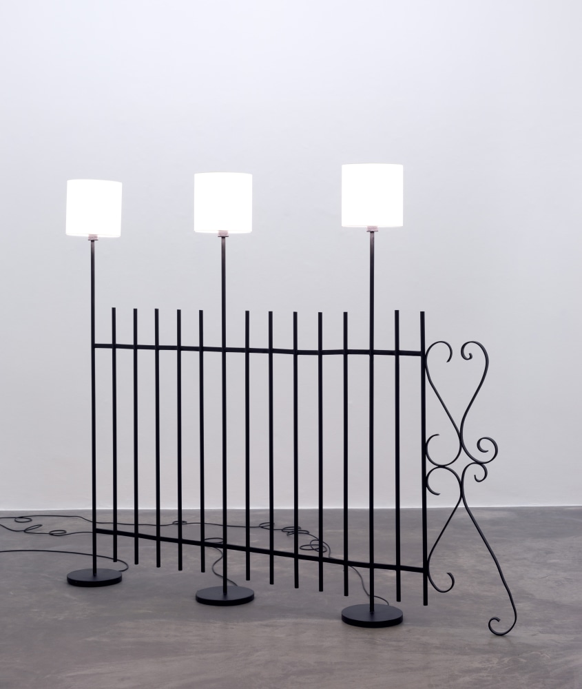 Andy Fitz

Desire Lines (Electric Fence),&amp;nbsp;2022

steel, wiring, lampshades, bulbs

184 x 216 x 25 cm / 72.4 x 85 x 9.8 in