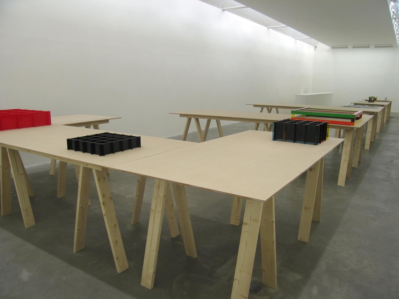 Liam Gillick, Literally Based on H.Z., 4