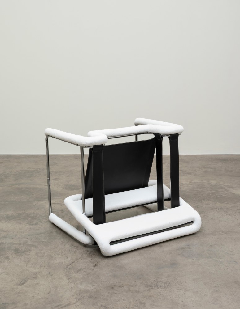 Ryan Gander&amp;nbsp;

Overturned Breuer chair after a blizzard of snow,&amp;nbsp;2024

Wassily Model B3 chair, cold cast marble unique

82.5 x 75 x 78 cm / 32.5 x 29.5 x 30.7 in&amp;nbsp;
