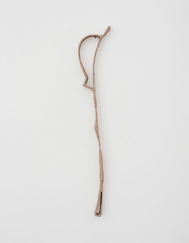 Aleana Egan&amp;nbsp;

living thing,&amp;nbsp;2025

untreated bronze, unique

105 x 16 x 4 cm / 41.3 x 6.3 x 1.6 in

&amp;nbsp;