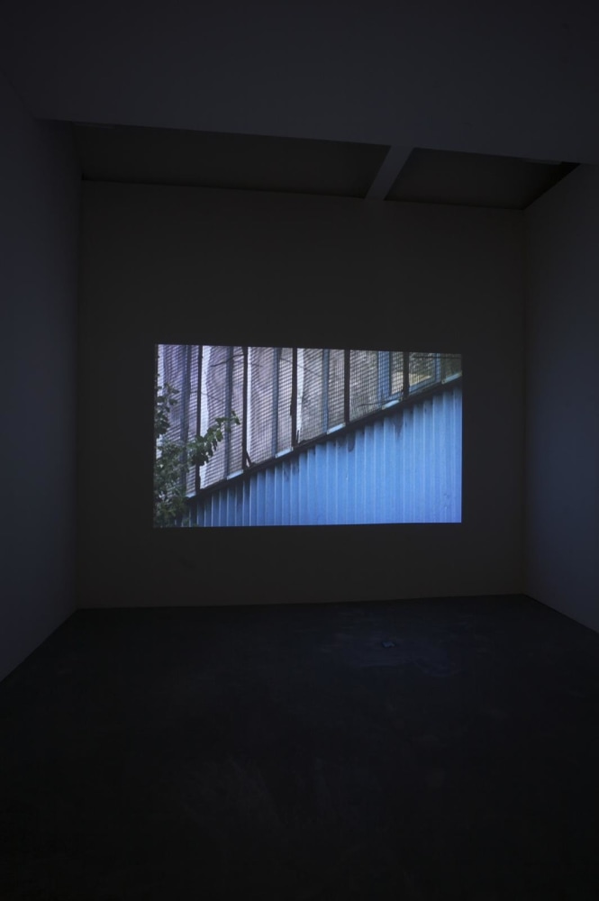 Willie Doherty, Empty,  3