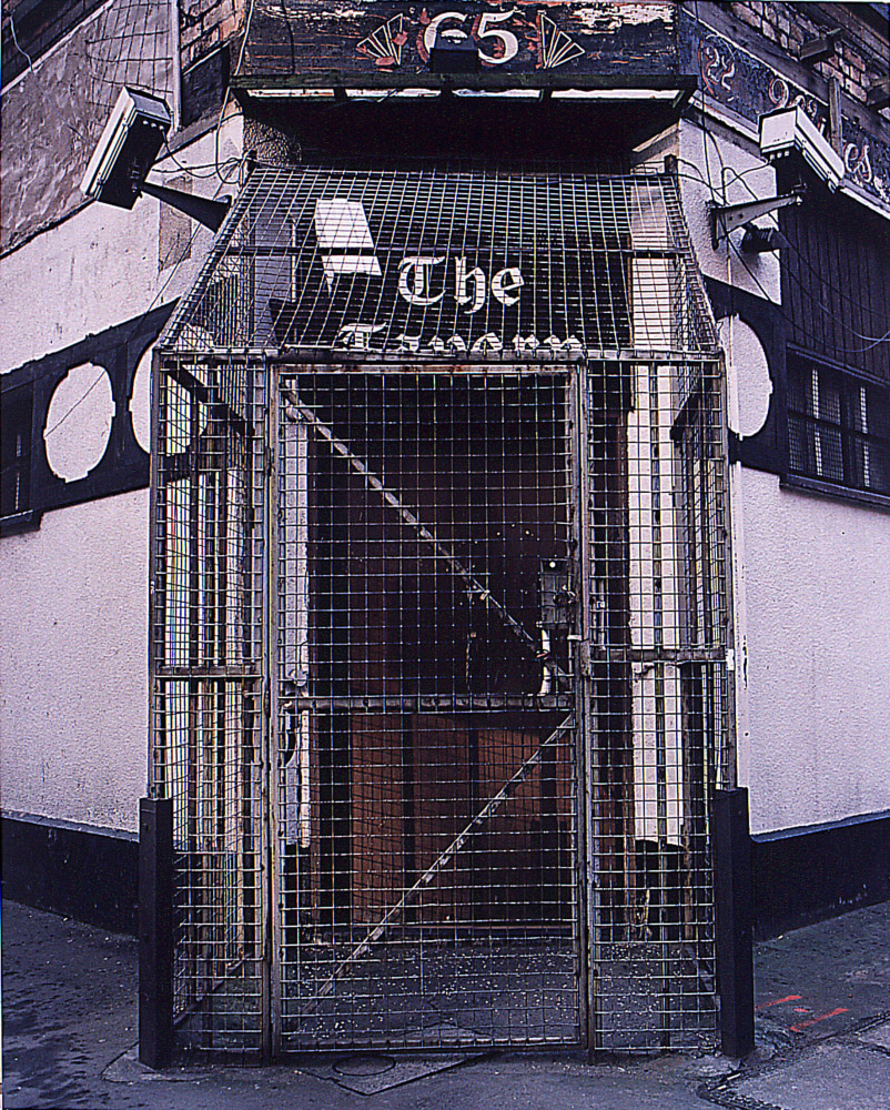 Paul Seawright&amp;nbsp;
Cage I, Belfast, 1997
colour type C print on aluminium, edition of 6
188 x 150 cm / 74 x 59.1 in&amp;nbsp;