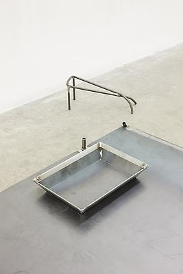 Aleana Egan
The garden walls, 2013
card, tape, filler, paint, varnish, steel
dimensions variable

&amp;nbsp;