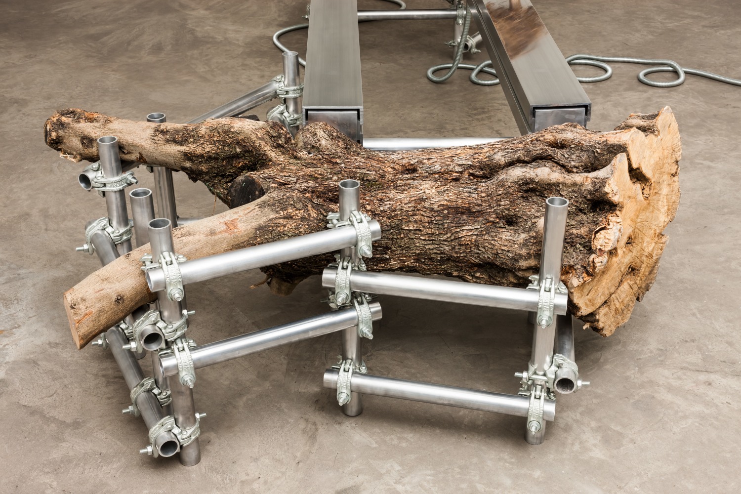 Siobh&amp;aacute;n Hapaska&amp;nbsp;
the recent incarnation of two advanced souls,&amp;nbsp;2012
aluminium, drop-forged scaffold fittings, olive trees, olive tree root balls, motors and various engineering components
97 x 350 x 160 cm / 38.2 x 137.8 x 63 in&amp;nbsp;