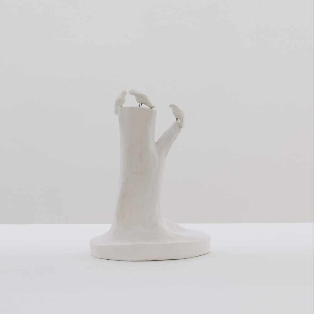 Hannah Fitz

The Problem With Standing Still 2
2022

plaster, paper mache clay, wire

24.5 x 17.5 x 13.5 cm / 9.6 x 6.9 x 5.3 in