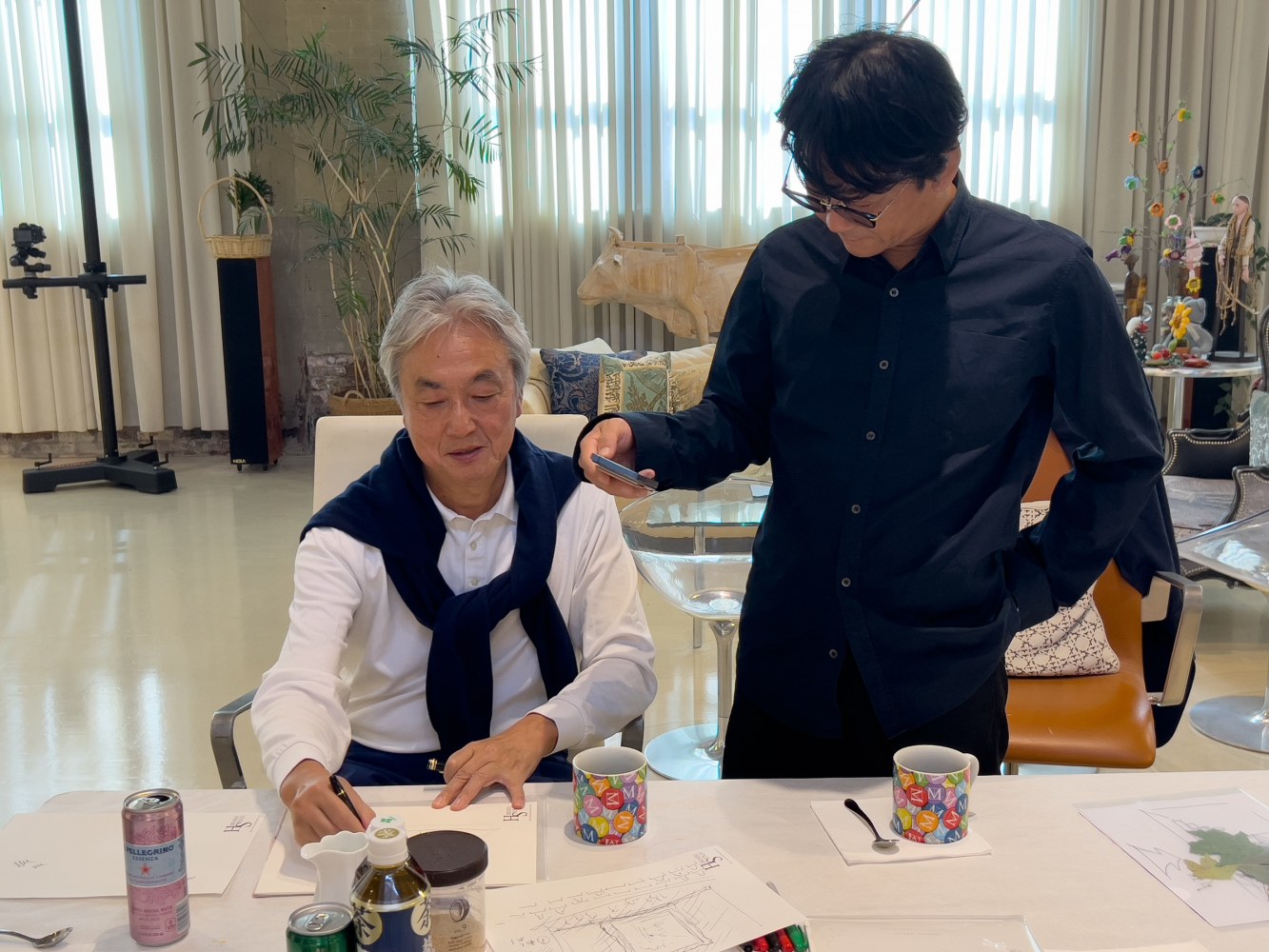 I am in charge of the artwork for opera &amp;quot;Magic Flute&amp;quot; composed by Mozart, which will be performed next February in Japan. &amp;nbsp;Mr. Mucho Muramatsu came to visit my studio to discuss the art, he is in charge of digital image processing of the art. &amp;nbsp;He is an internationally known video artist.