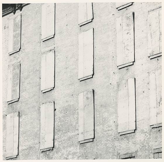 Mark Feldstein (1937-2001)
Untitled, circa 1970    
vintage silver gelatin print
10 x 8 inches;  25.4 x 20.3 centimeters
LSFA# 13474 