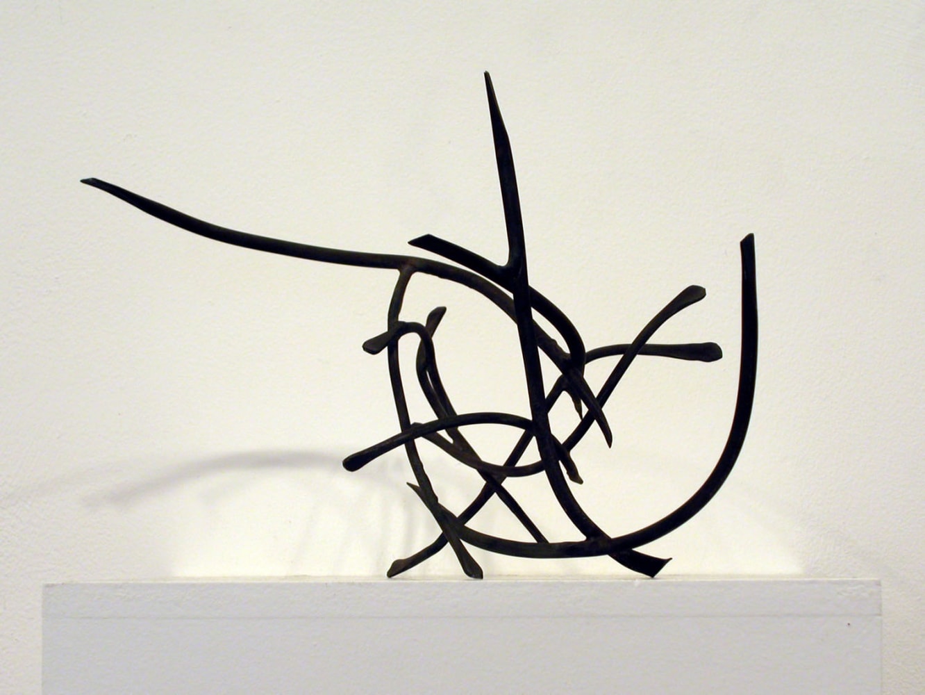 Claire Falkenstein&amp;nbsp;(1908-1997)&amp;nbsp;

Untitled Composition, 1960

copper tubing
8 x 12 x 6 in; 20.3 x 30.5 x 15.2 cm