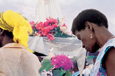 Ana Mercedes Hoyos

San Basilio y Santa Catalina salen de la iglesia en hombros, 2000/1992

iris print, edition 6/10

32 x 45 inches