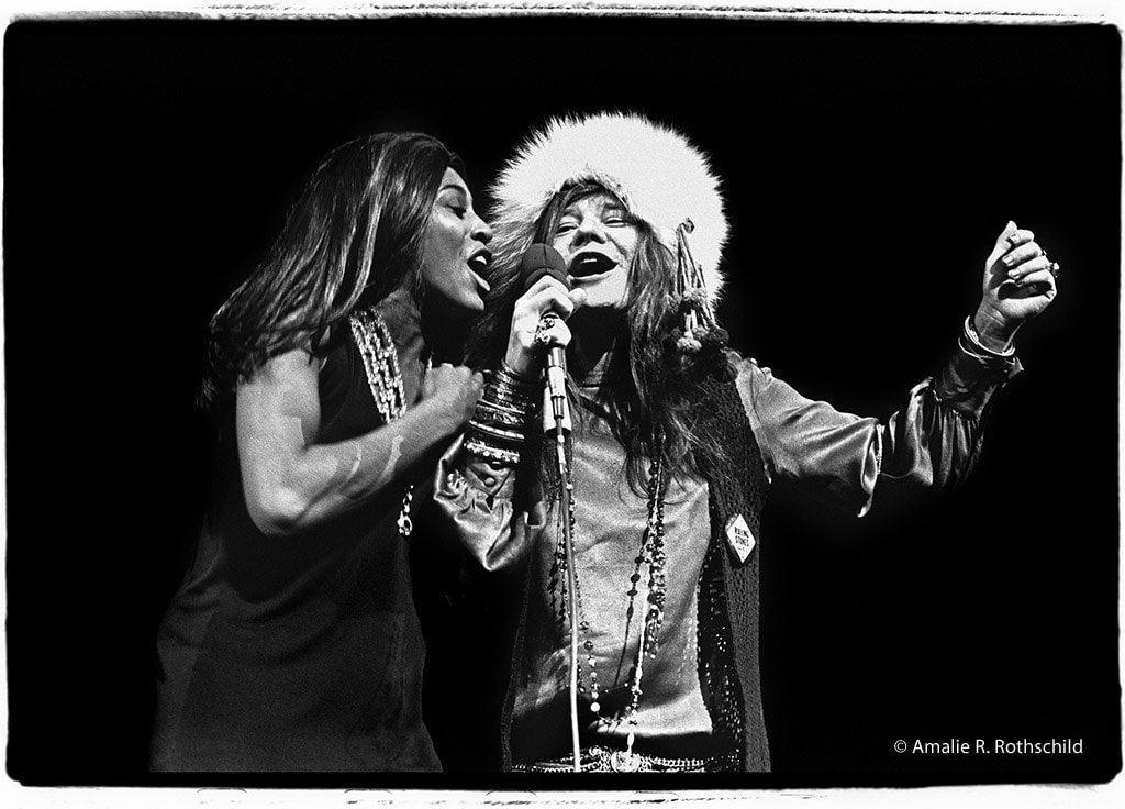 Janis and Tina at Madison Square Garden, November 27, 1969, 1969&amp;nbsp;
Gelatin silver print
20 x 24 in. (50.8 x 61 cm)
Edition 123 of 250
ARR-1004-C