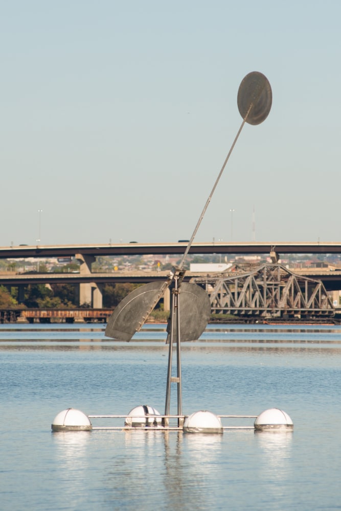 M.T. Skirt No.6, 2019
Stainless, aluminum, plastic buoys&amp;nbsp;&amp;nbsp;&amp;nbsp;
252 x 153 in.&amp;nbsp;radius (640 x 388.6 cm)