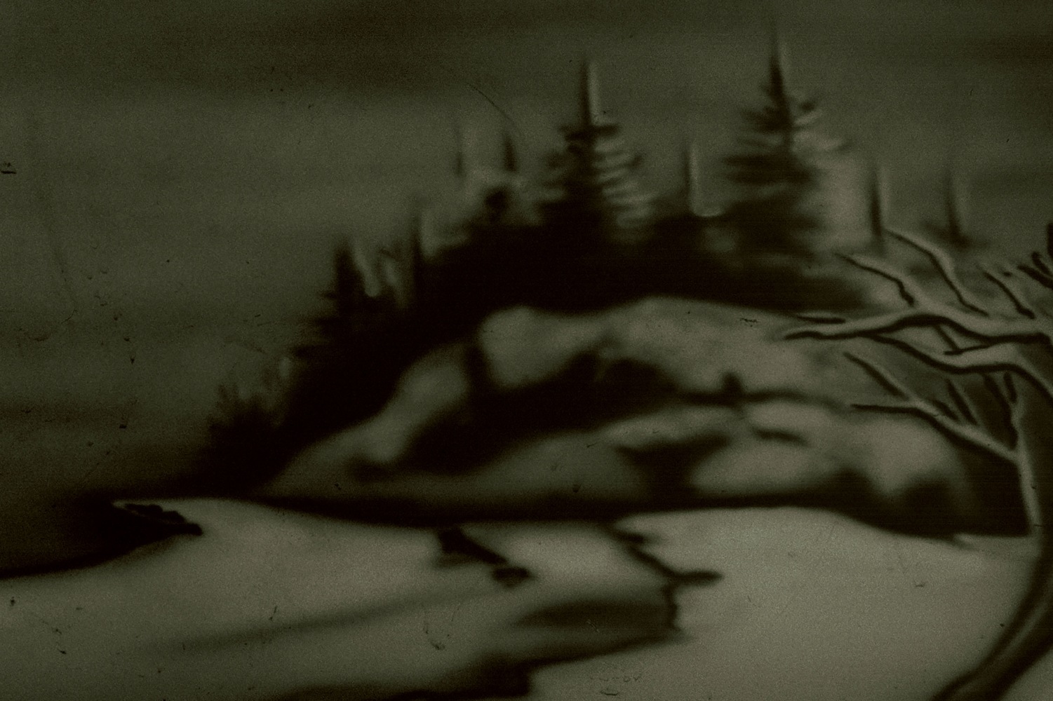 Fotografias II

2005
Series of 6 photographs mounted on cardboard, behind glass
Photo, each 10 x 15 cm / 3 7/8 x 5 7/8 in
Sheet, each 20 x 26.5 cm / 7 7/8 x 10 3/8 in

&amp;copy; Estate Peter Fischli David Weiss