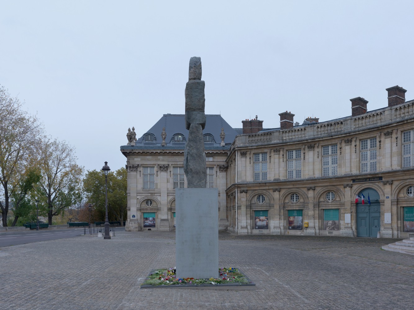 Installation view, Ugo Rondinone, the innocent, Art Basel Paris Public Program, Parvis de l&amp;#39;Institut de France, Paris, 2025