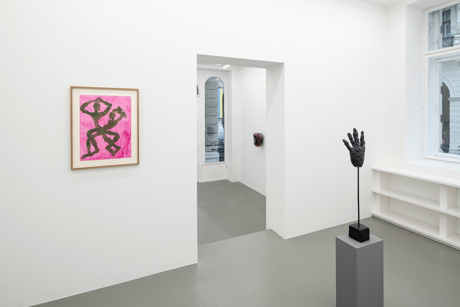 Installation view, Andrew Lord, a sculpture of my left hand and five embraces, Galerie Eva Presenhuber, Vienna, 2023