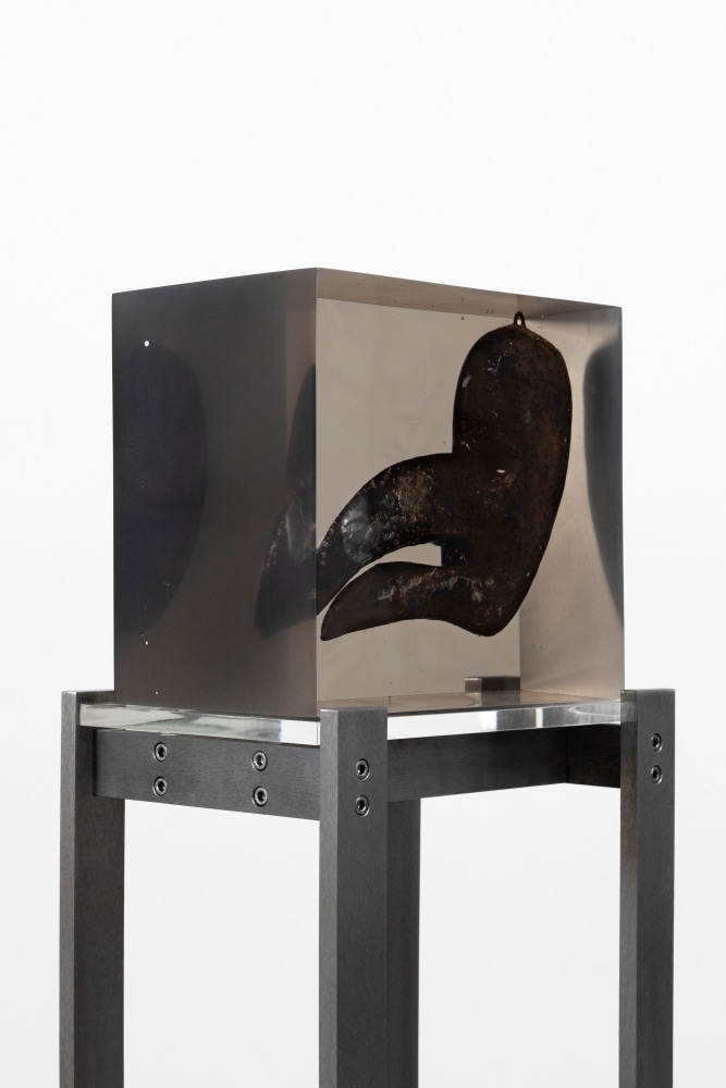 MATTHEW ANGELO HARRISON
Prey
2024
Wooden figure, polyurethane resin, steel, acrylic
Sculpture 23 x 26.5 x 16 cm / 9 x 10 3/8 x 6 1/4 in
Pedestal 112 x 21 x 29.5 cm / 44 1/8 x 8 1/4 x 11 5/8 in
HARRI60080