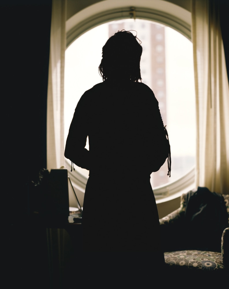 DIS-APPEAR

2005

C-print mounted on aluminum; framed

Ed. 4/6 + 2 AP

Sheet&amp;nbsp; 152.5 x 122 cm / 60 x 48 inches

Frame&amp;nbsp; 126 x 158 x 4.5 cm / 49 5/8 x 62 1/4 x 1 3/4 inches

40&amp;#39;000 USD