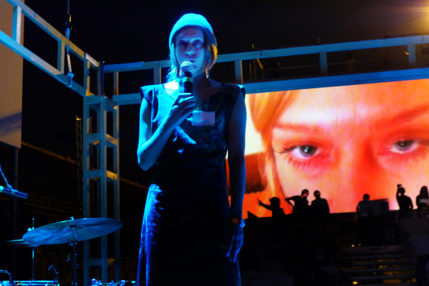 Image of performance by Doug Aitken