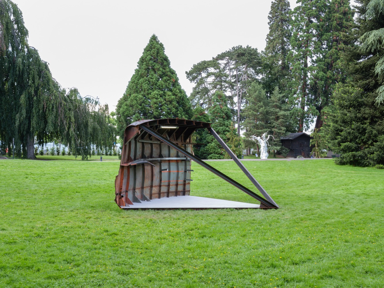 Installation view of sculpture by Oscar Tuazon