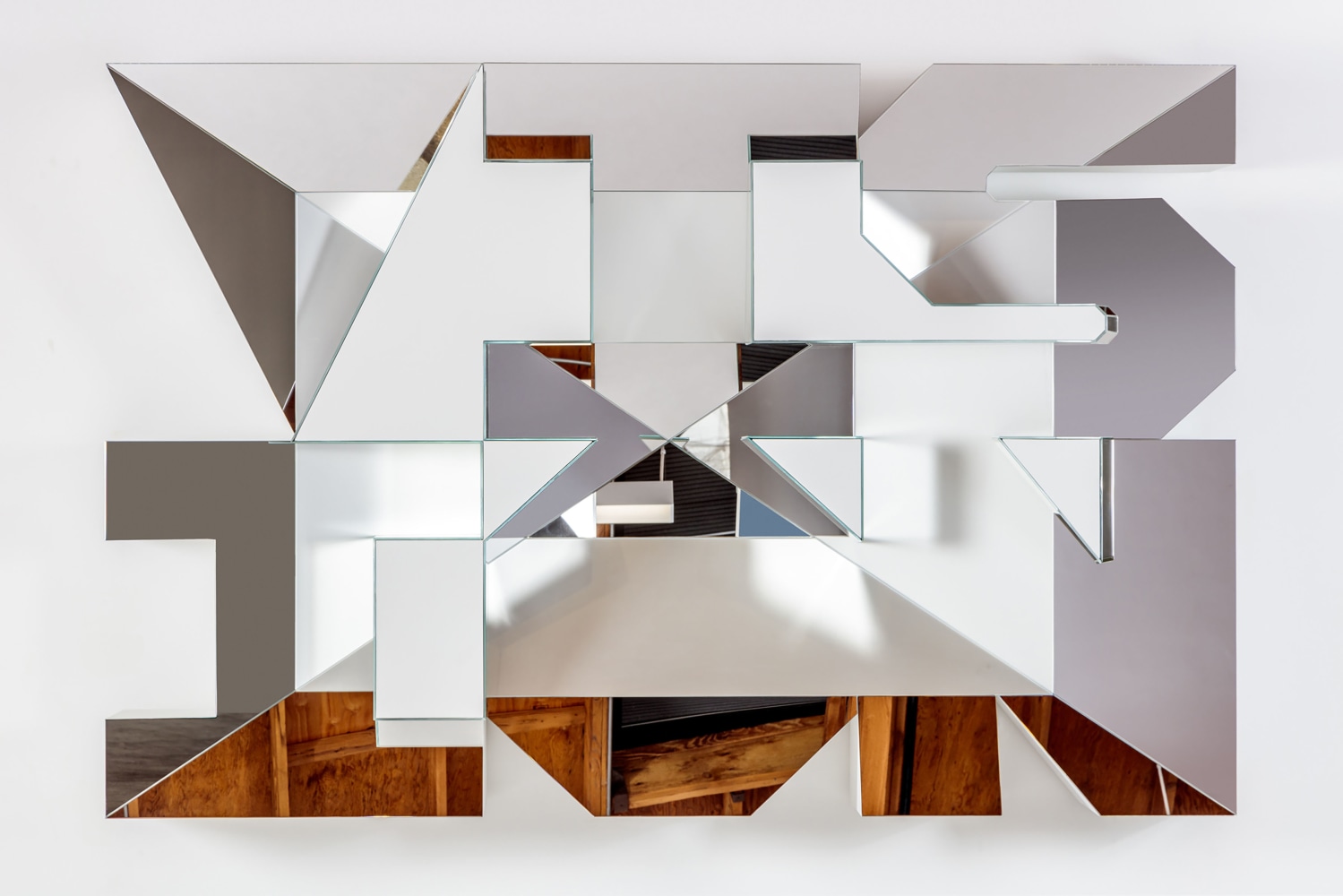Vision

2016

High-density foam, resin and mirror

Ed. 4/4

147.5 x 221 x 35.5 cm / 58 x 87 x 14 in

&amp;copy; Doug Aitken