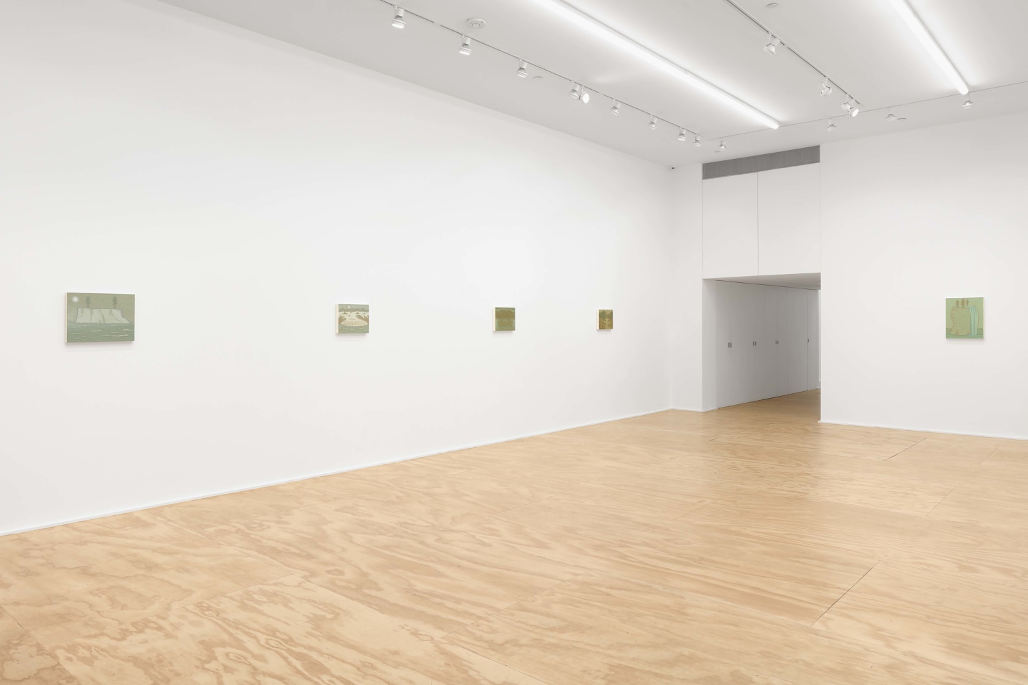 Installation view, John Dilg,&amp;nbsp;Flight Path, Eva Presenhuber, New York, 2021