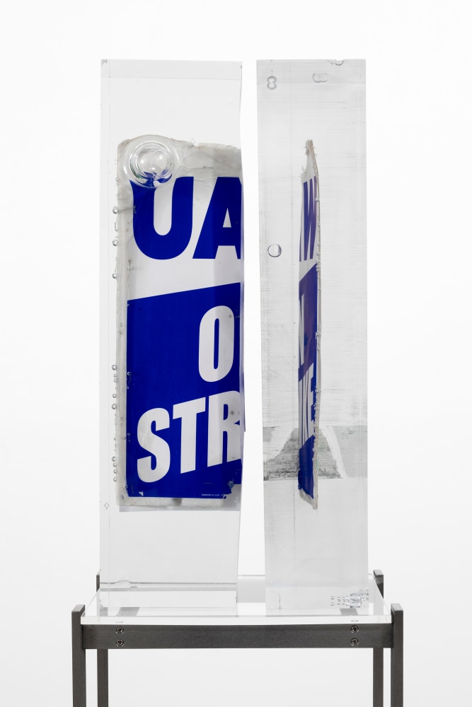 MATTHEW ANGELO HARRISON
Riven
2024
Strike signs, polyurethane resin, steel, acrylic
Sculpture 81 x 33 x 20 cm / 31 7/8 x 13 x 7 7/8 in
Pedestal 101 x 47 x 25 cm / 39 3/4 x 18 1/2 x 9 7/8 in
HARRI60089